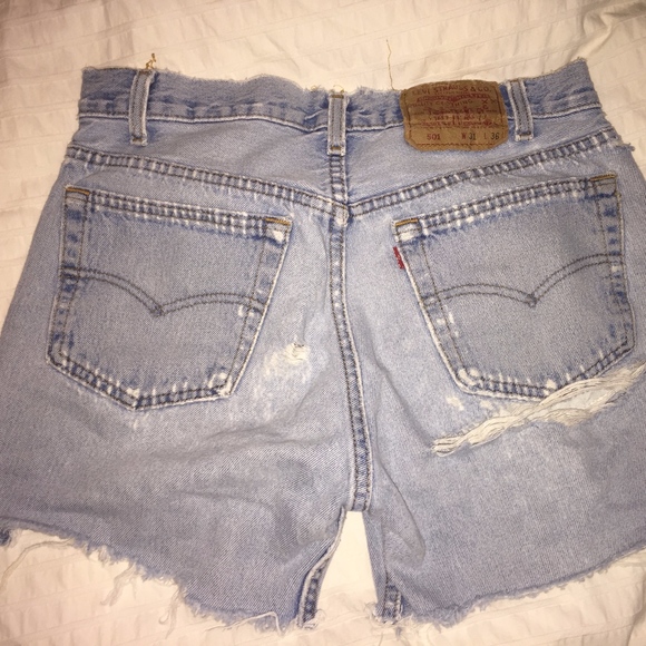 Levi Shorts - Picture 2 of 2